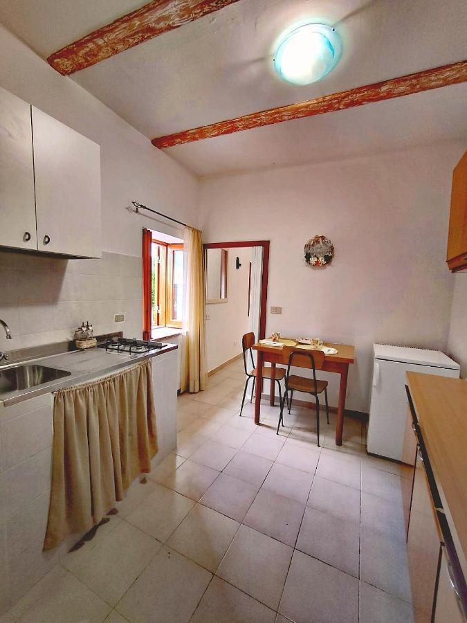La Casa In Piazza Apartment Toffia Luaran gambar
