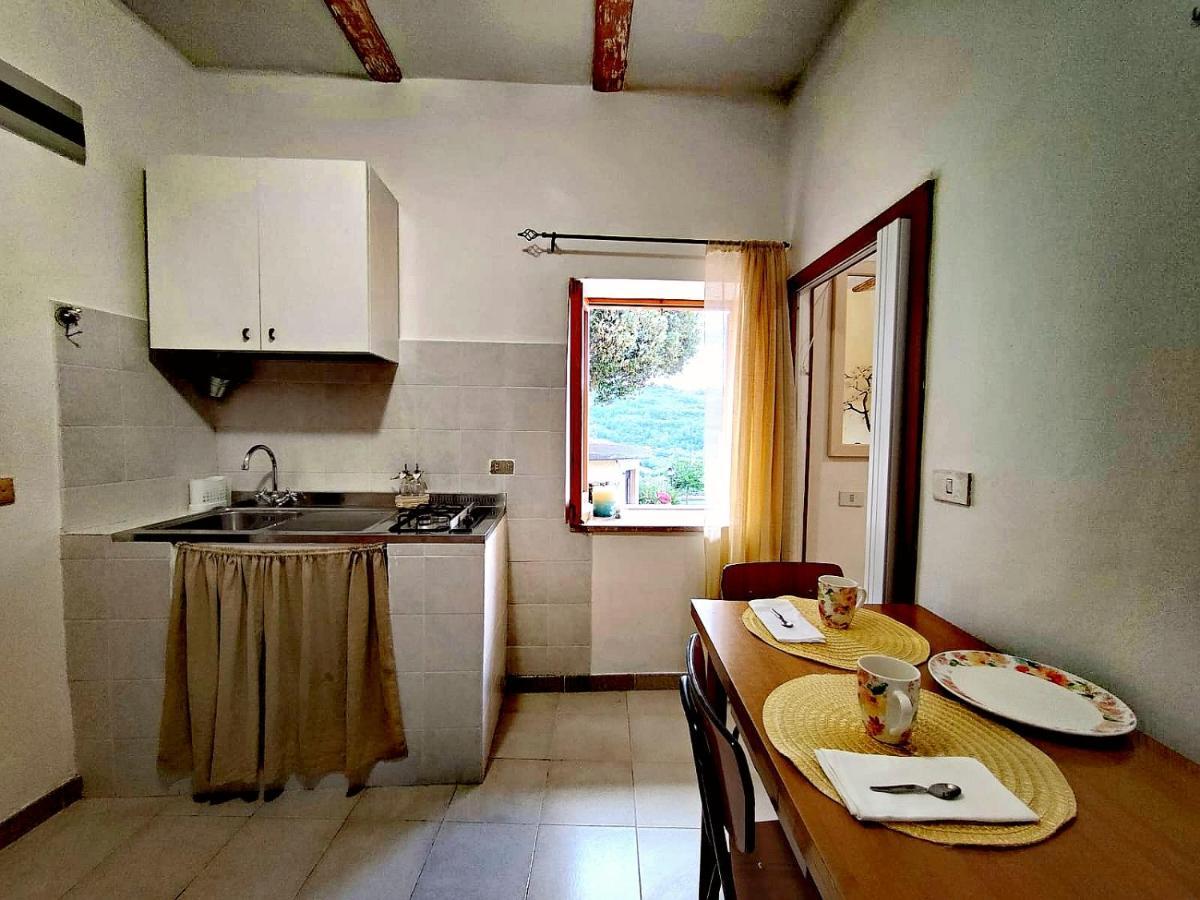 La Casa In Piazza Apartment Toffia Luaran gambar
