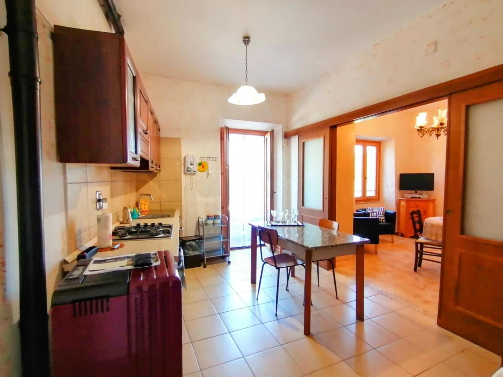 La Casa In Piazza Apartment Toffia Luaran gambar