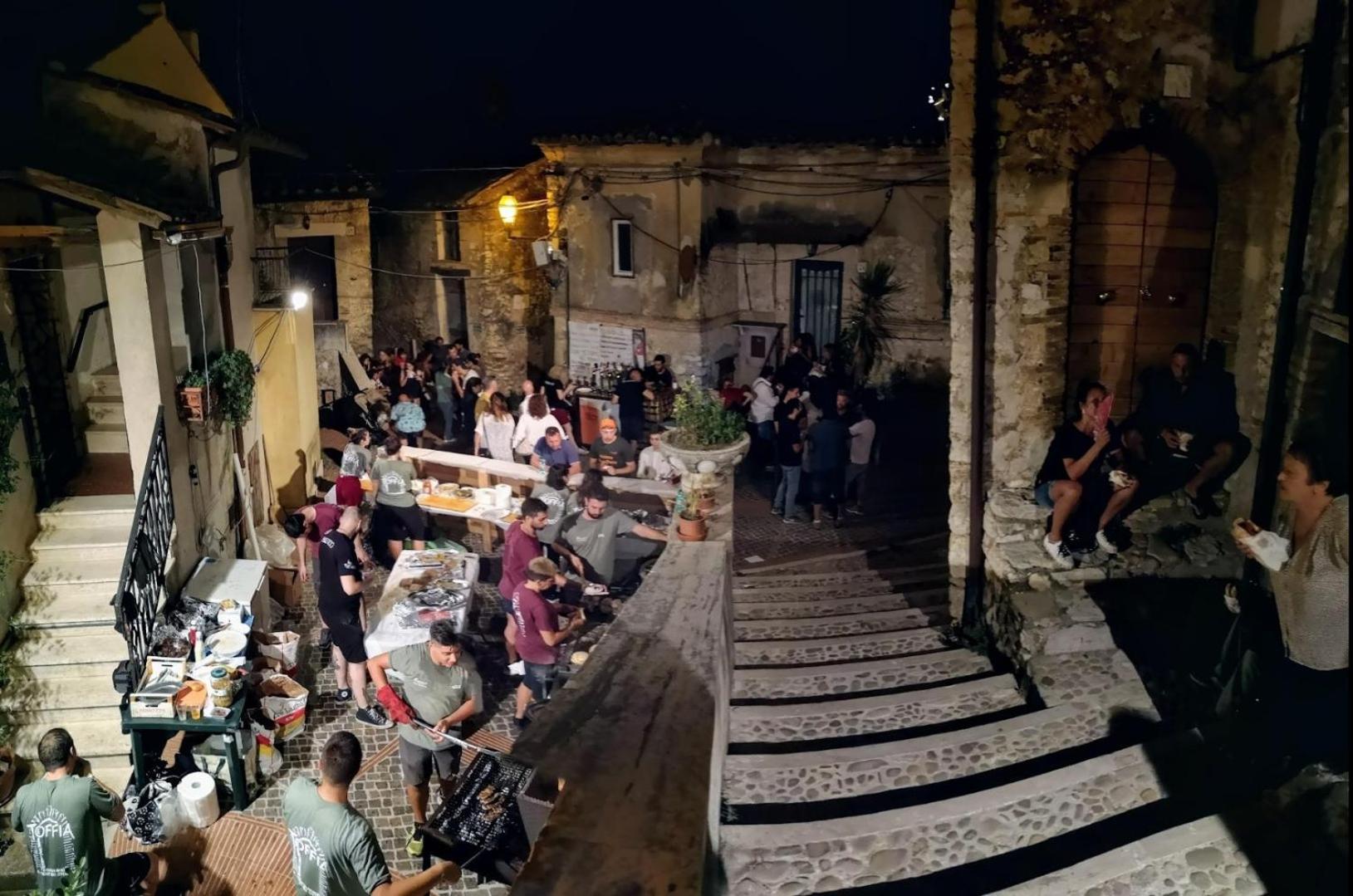 La Casa In Piazza Apartment Toffia Luaran gambar